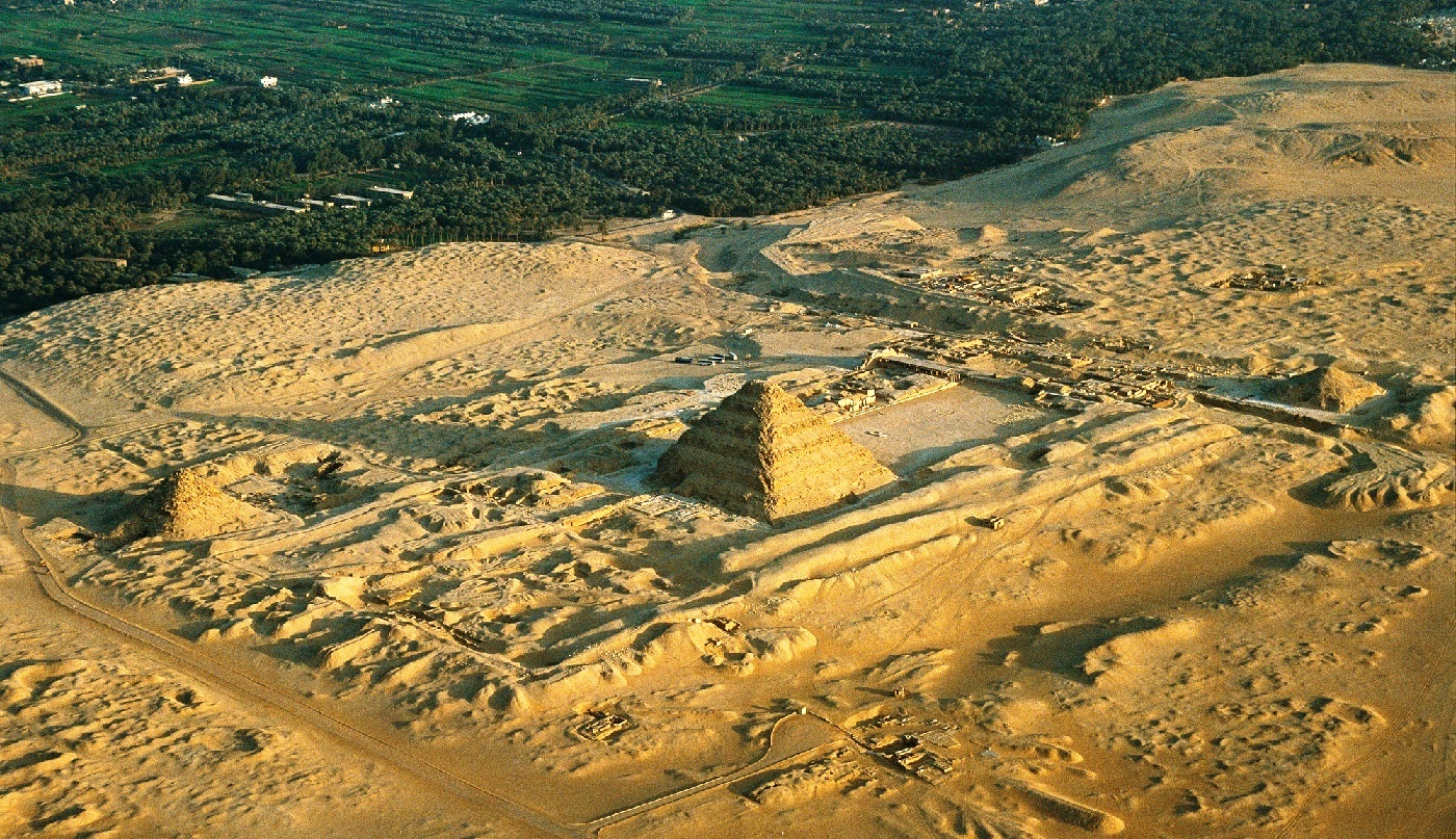 Египетские пирамиды вид сверху фото