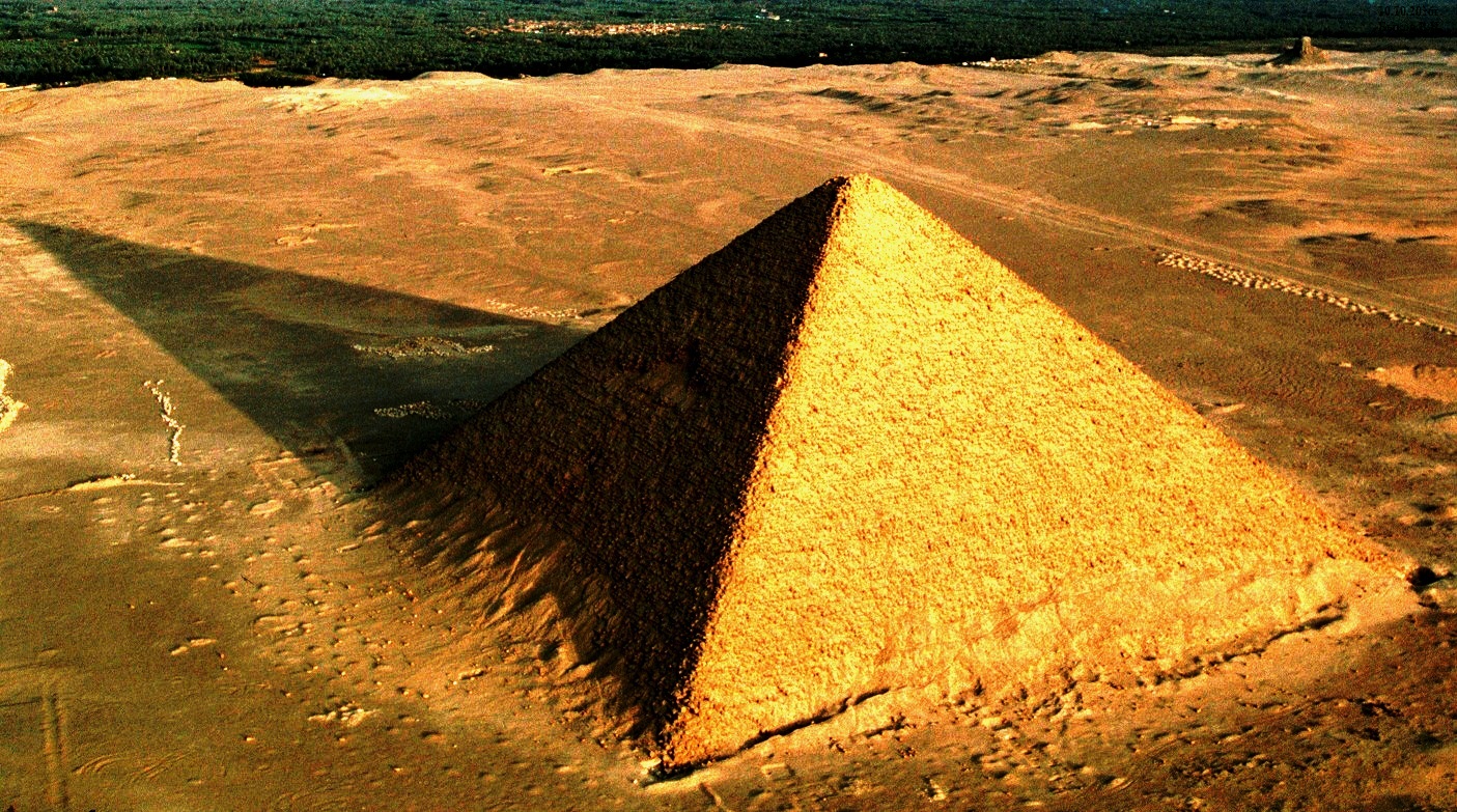 розовая пирамида фото