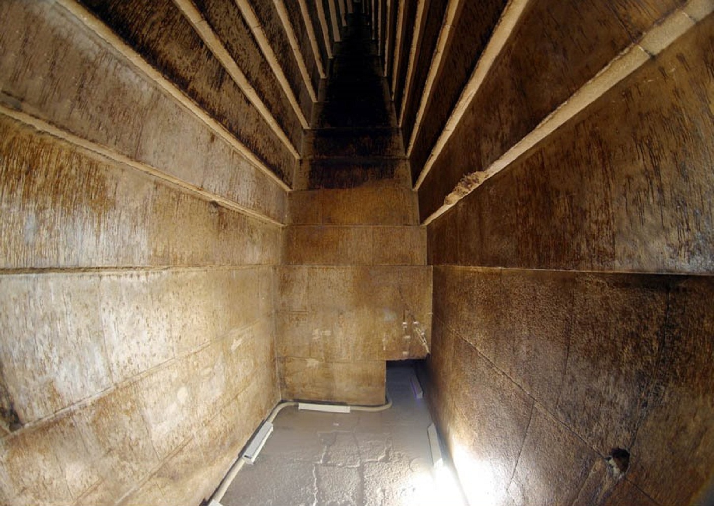 Большая галерея пирамиды хеопса